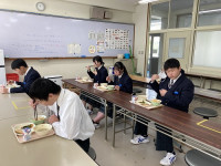 給食実食